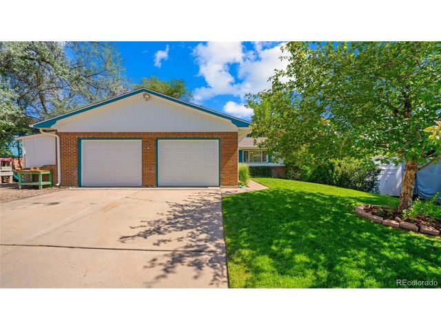 212 Burgess Dr, Castle Rock, CO 80104