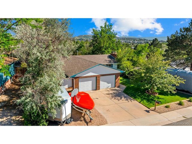 212 Burgess Dr, Castle Rock, CO 80104