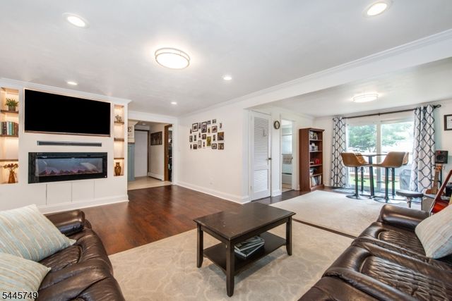 33 Van Buren Ave, Westwood Boro, NJ 07675