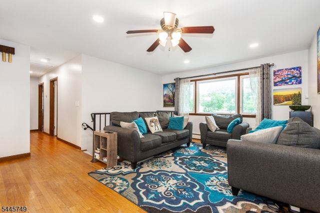 33 Van Buren Ave, Westwood Boro, NJ 07675