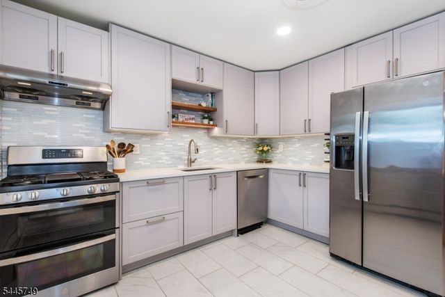 33 Van Buren Ave, Westwood Boro, NJ 07675