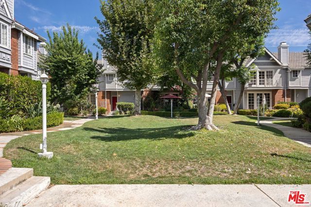 18135 Burbank Boulevard 6, Tarzana (los Angeles), CA 91356