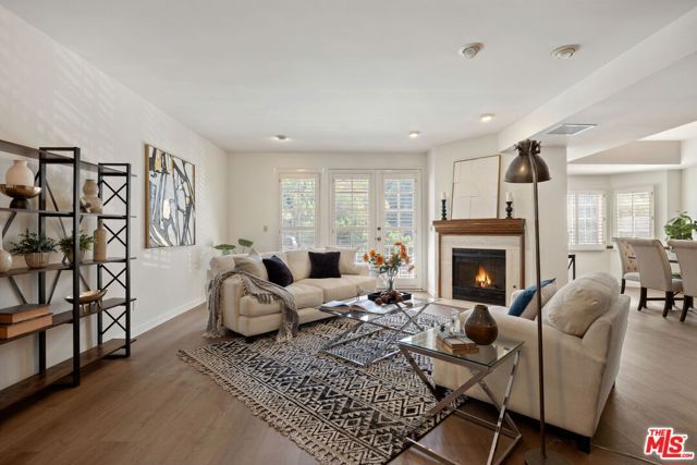 18135 Burbank Boulevard 6, Tarzana (los Angeles), CA 91356