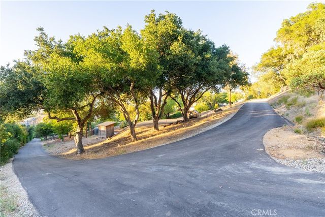 1745 Adelaida, Paso Robles, CA 93446