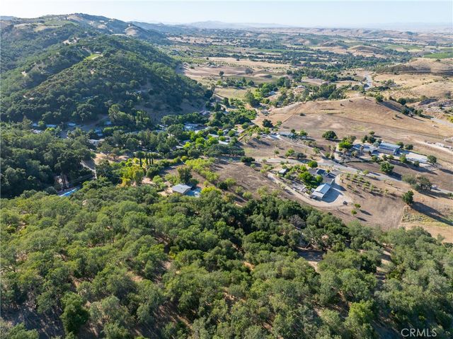 1745 Adelaida, Paso Robles, CA 93446