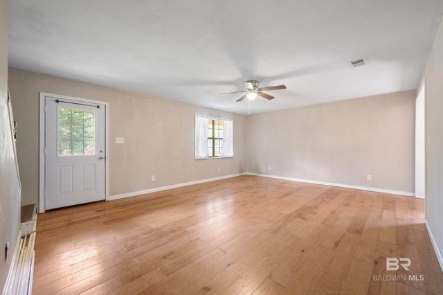16130 Pine Grove Rd Ext E, Bay Minette, AL 36507