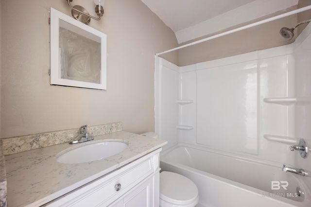 16130 Pine Grove Rd Ext E, Bay Minette, AL 36507