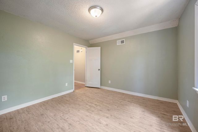 16130 Pine Grove Rd Ext E, Bay Minette, AL 36507