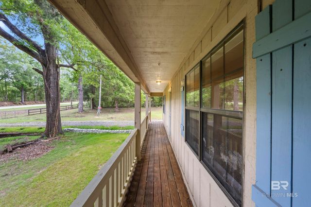 16130 Pine Grove Rd Ext E, Bay Minette, AL 36507