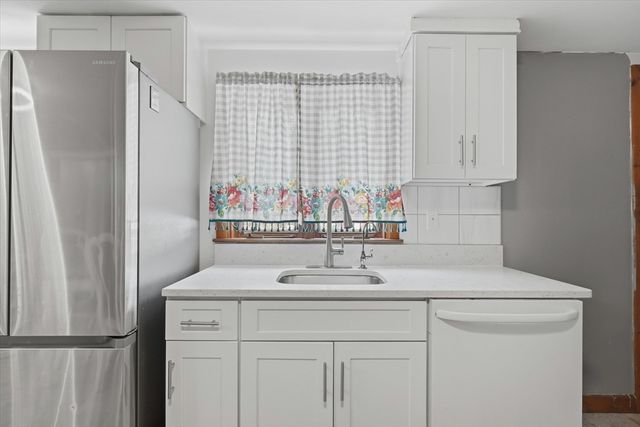 32 Josephine Ave, Methuen, MA 01844