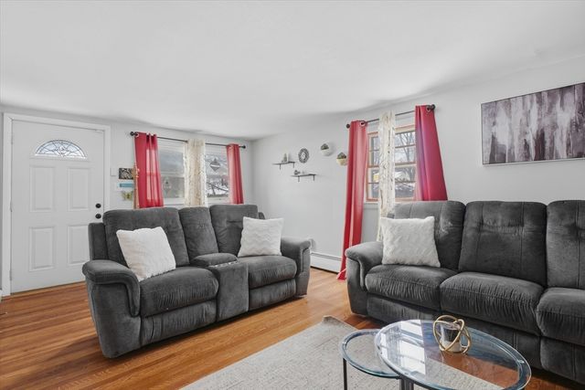 32 Josephine Ave, Methuen, MA 01844