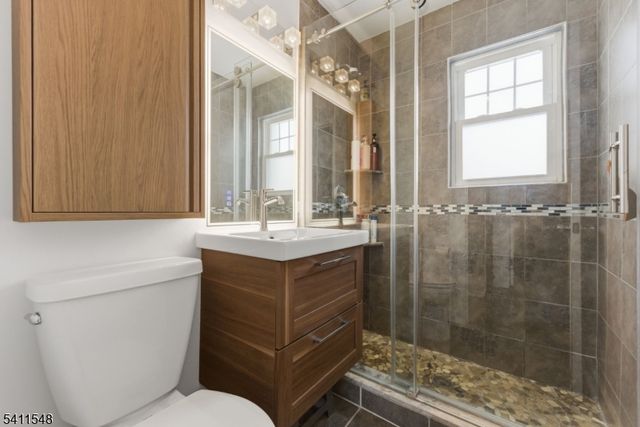 621 Britton St, Elizabeth City, NJ 07202