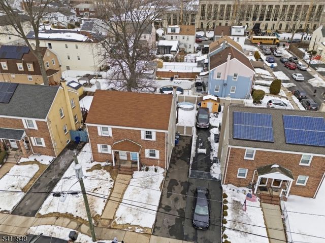 621 Britton St, Elizabeth City, NJ 07202