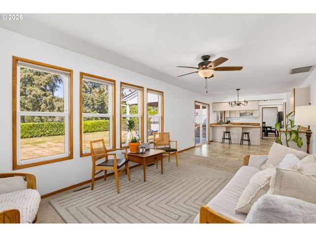 1790 OSTMAN Rd, West Linn, OR 97068
