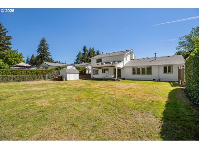 1790 OSTMAN Rd, West Linn, OR 97068