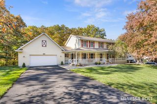 6885 Blythefield Avenue NE, Rockford, MI 49341