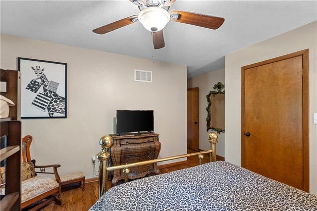 1012 S Wyckford Street, Olathe, KS 66061