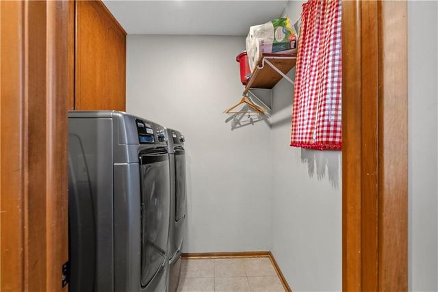 1012 S Wyckford Street, Olathe, KS 66061