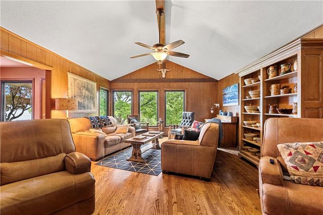 1012 S Wyckford Street, Olathe, KS 66061