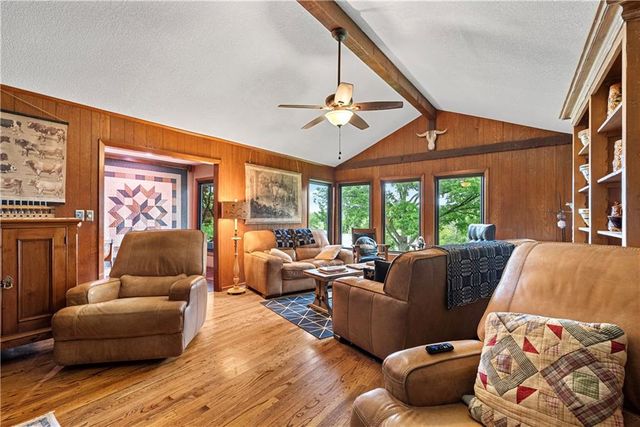 1012 S Wyckford Street, Olathe, KS 66061