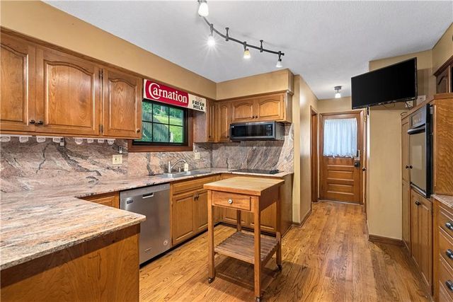 1012 S Wyckford Street, Olathe, KS 66061