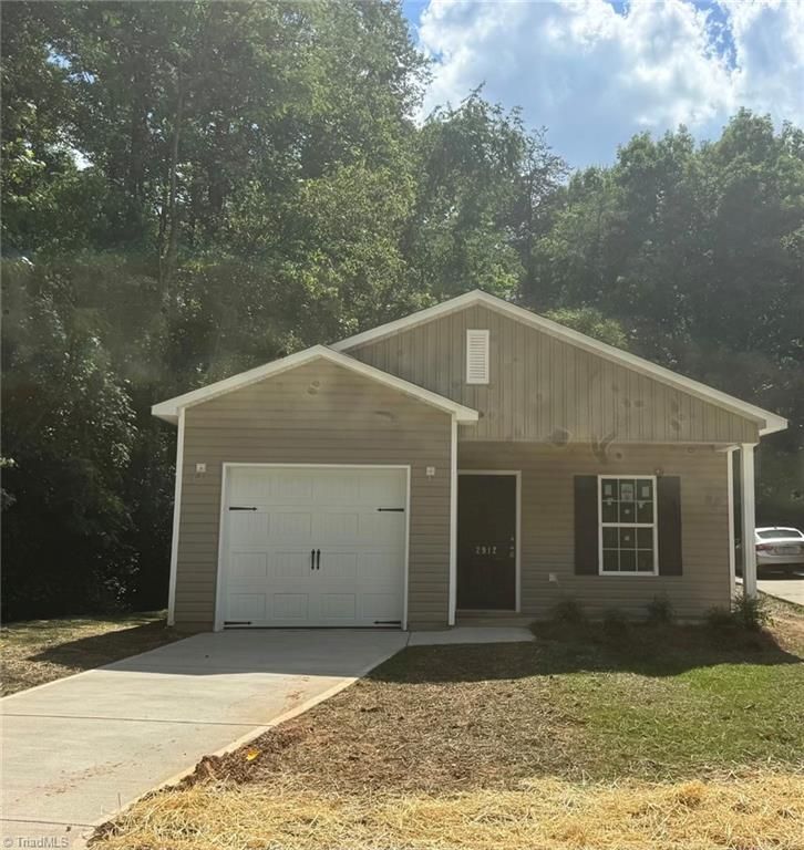 2912 Bainbridge Drive, Winston-salem, NC 27105