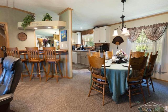 2202 W Huckleberry Road, Sanford, MI 48657