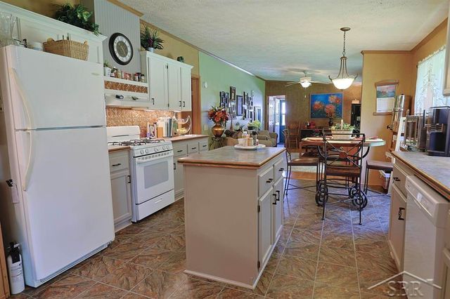 2202 W Huckleberry Road, Sanford, MI 48657