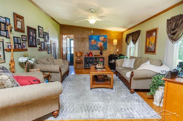 2202 W Huckleberry Road, Sanford, MI 48657