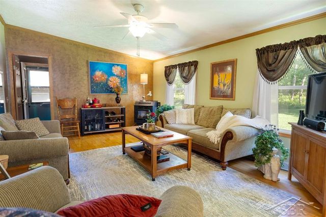 2202 W Huckleberry Road, Sanford, MI 48657
