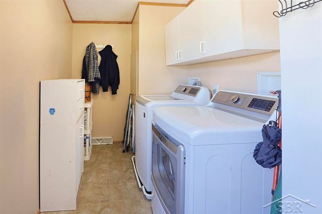 2202 W Huckleberry Road, Sanford, MI 48657