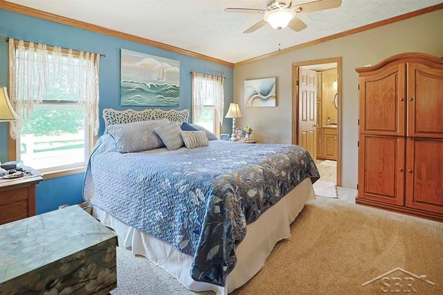 2202 W Huckleberry Road, Sanford, MI 48657