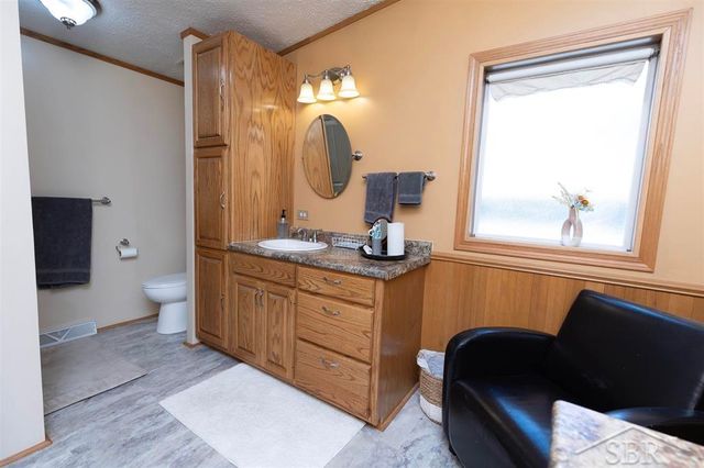 2202 W Huckleberry Road, Sanford, MI 48657