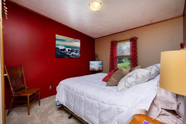 2202 W Huckleberry Road, Sanford, MI 48657
