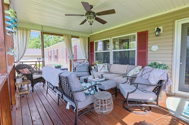 2202 W Huckleberry Road, Sanford, MI 48657