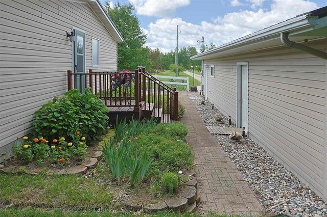 2202 W Huckleberry Road, Sanford, MI 48657