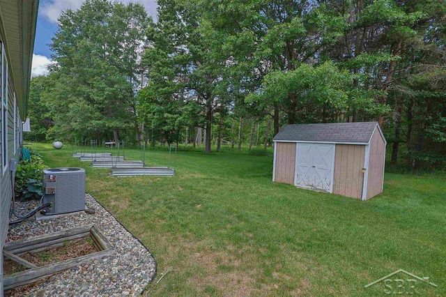 2202 W Huckleberry Road, Sanford, MI 48657