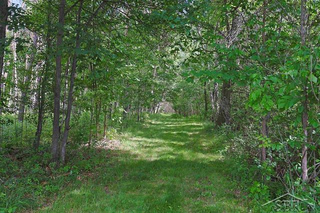 2202 W Huckleberry Road, Sanford, MI 48657