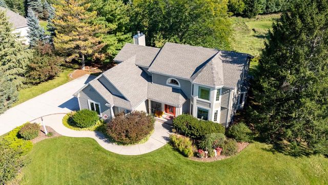 1481 Rivers Edge PARKWAY, Oconomowoc, WI 53066