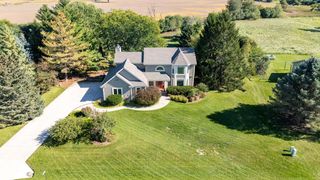1481 Rivers Edge PARKWAY, Oconomowoc, WI 53066