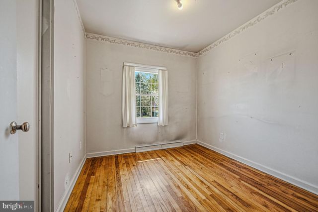 49 E AVON DR, Claymont, DE 19703