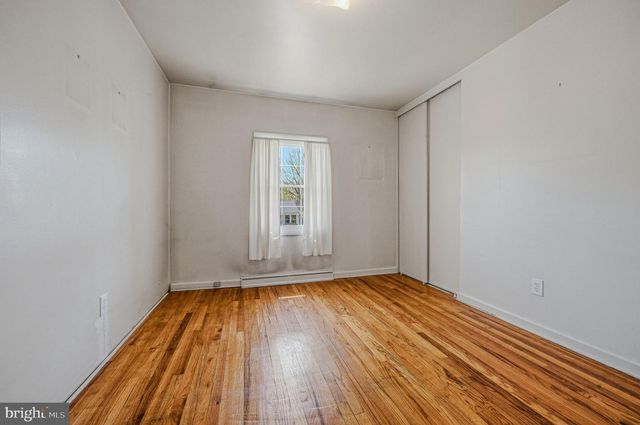 49 E AVON DR, Claymont, DE 19703