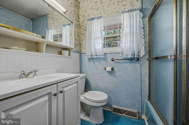 49 E AVON DR, Claymont, DE 19703