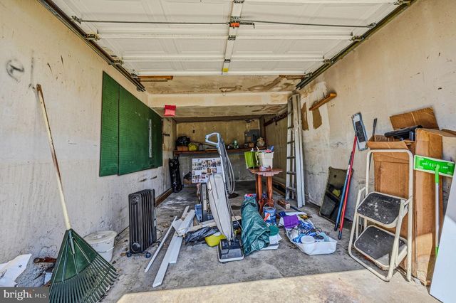 49 E AVON DR, Claymont, DE 19703