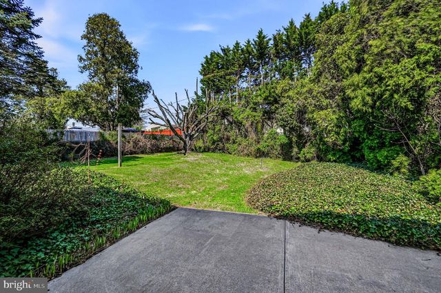 49 E AVON DR, Claymont, DE 19703