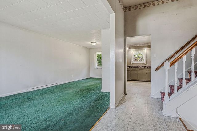 49 E AVON DR, Claymont, DE 19703