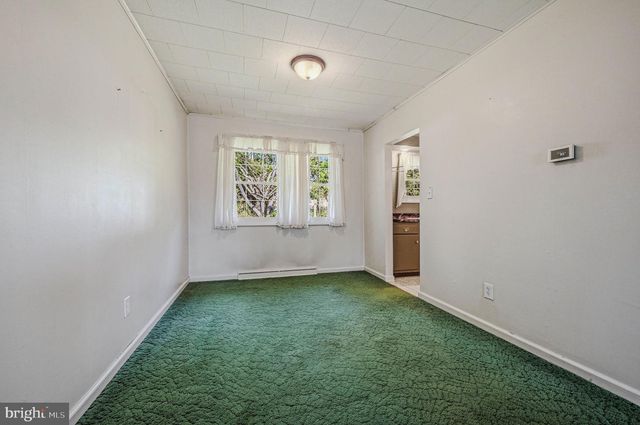 49 E AVON DR, Claymont, DE 19703