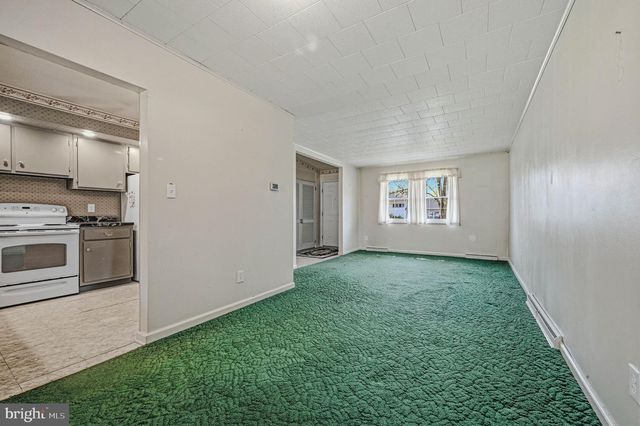 49 E AVON DR, Claymont, DE 19703