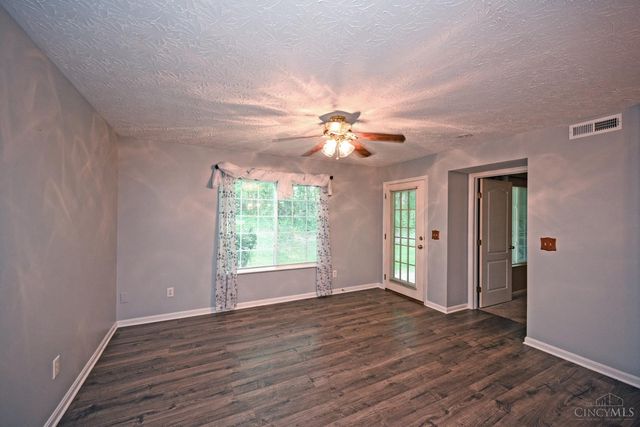 101 Ledgerwoods, Amelia, OH 45102