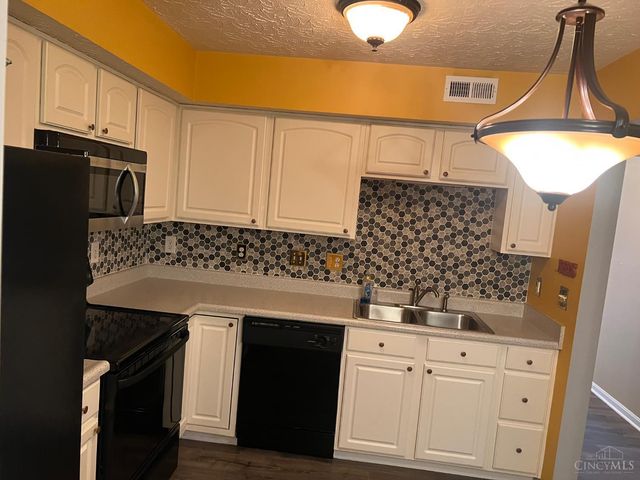 101 Ledgerwoods, Amelia, OH 45102